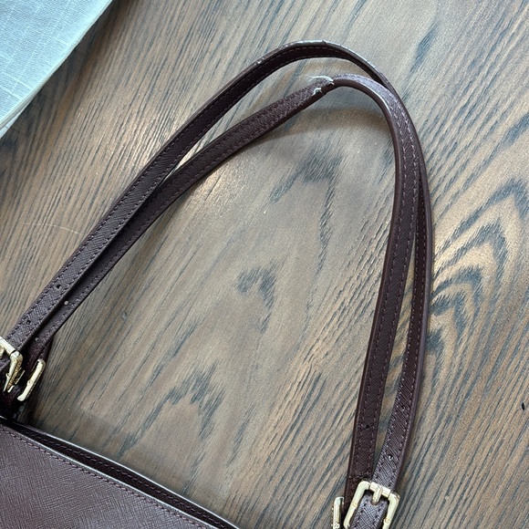 🍂🤎👜Tory Burch Brown Saffiano Large leather tote - Picture 8 of 15